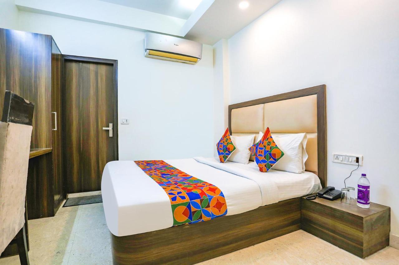 Fabhotel Jpm The Grand Bella - Nr Nehru Place Market Нью-Дели Экстерьер фото