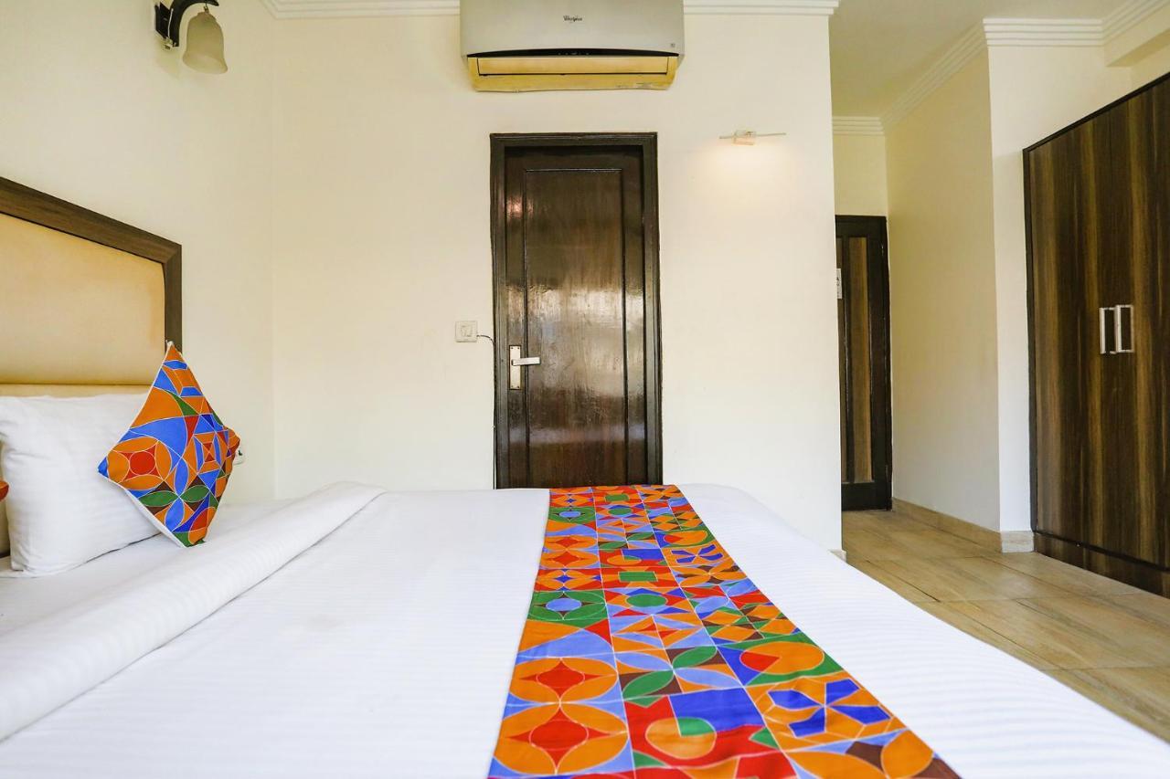 Fabhotel Jpm The Grand Bella - Nr Nehru Place Market Нью-Дели Экстерьер фото