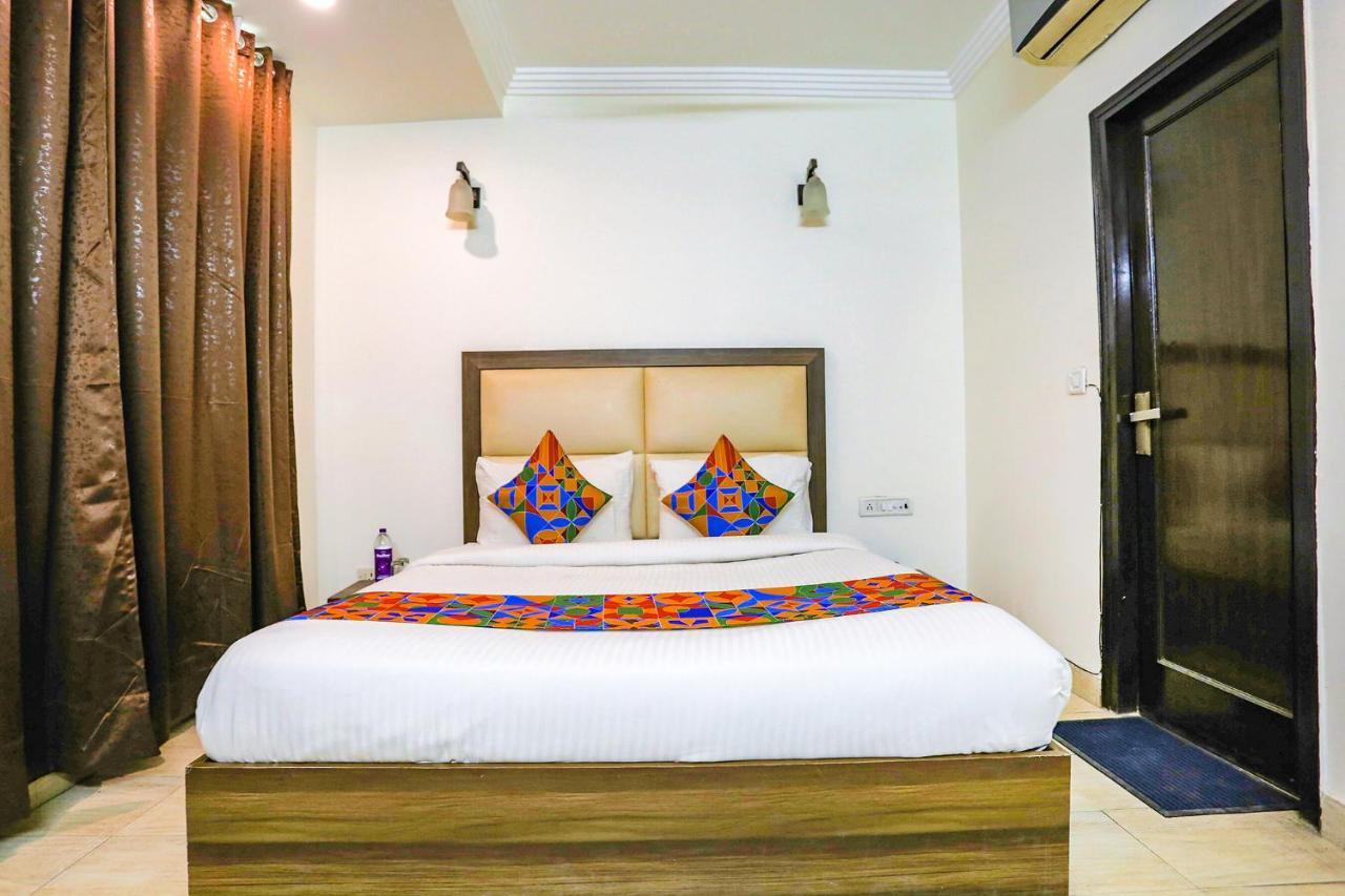 Fabhotel Jpm The Grand Bella - Nr Nehru Place Market Нью-Дели Экстерьер фото